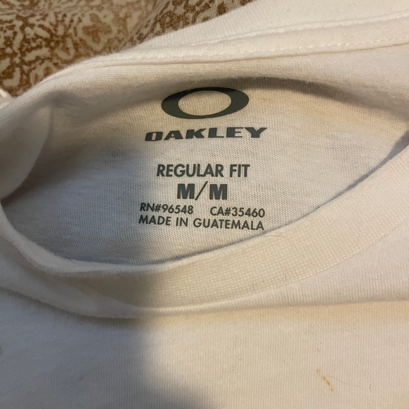 Mens medium long sleeve Oakley shirt - Picture 2 of 2